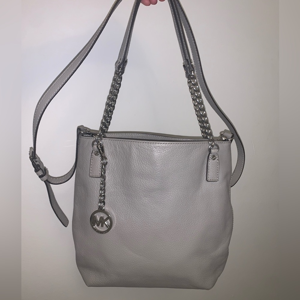 Michael Kors Jet Set Chain Bag- Grey